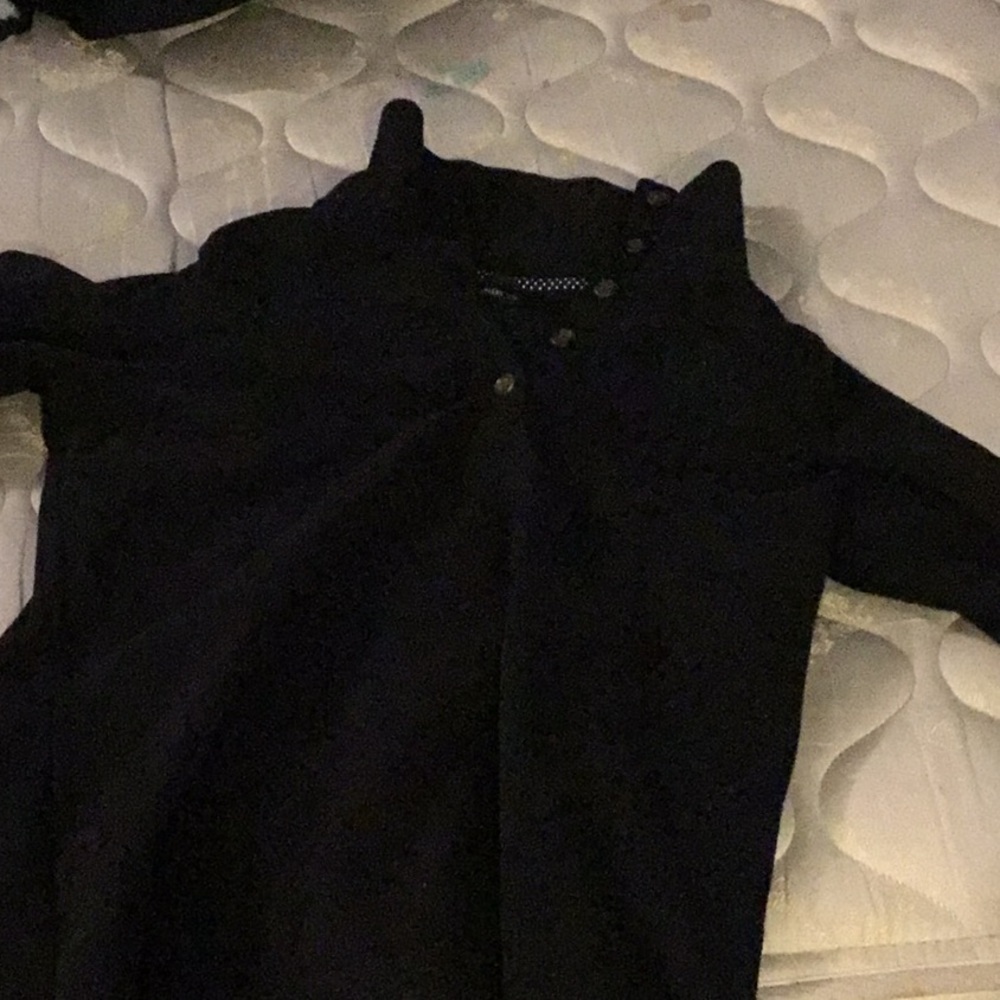 SOFT FLEECE QUARTER BUTTON SWEATER